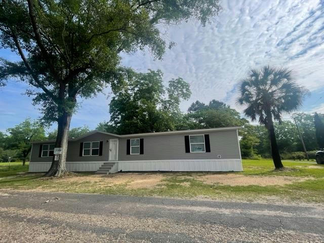 2 WALTHALL AVE, CARSON CITY, MS 39427, photo 1 of 27