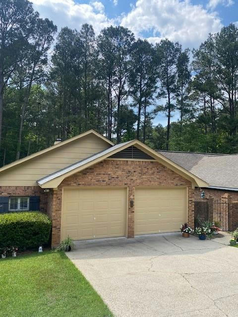 4 SOUTHERN PL, LAUREL, MS 39440, photo 1 of 21
